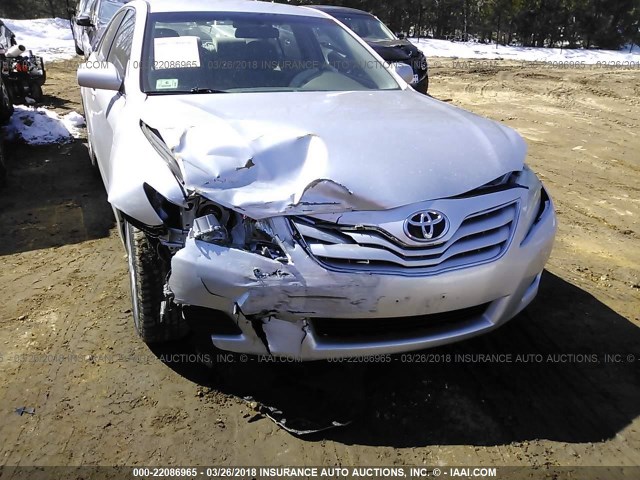4T4BF3EK1AR030588 - 2010 TOYOTA CAMRY SE/LE/XLE SILVER photo 6
