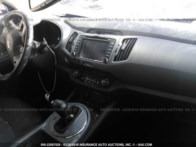 KNDPC3AC5F7712231 - 2015 KIA SPORTAGE EX WHITE photo 5