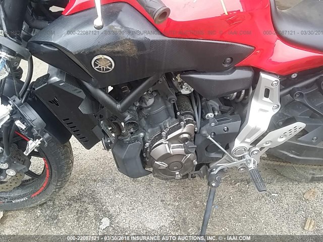 JYARM06E1FA000117 - 2015 YAMAHA FZ07 RED photo 9