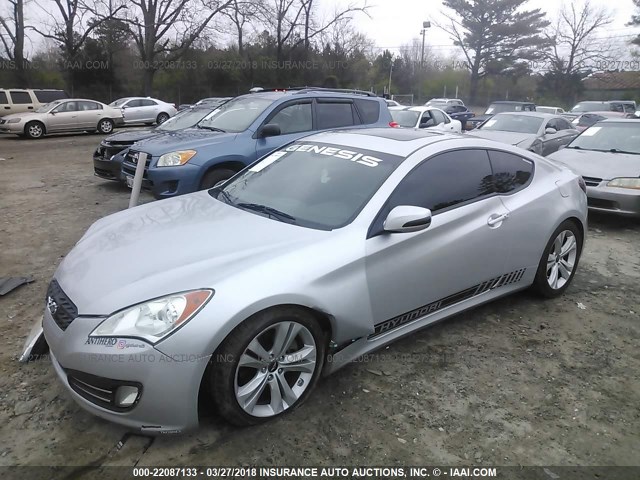 KMHHU6KH4BU046578 - 2011 HYUNDAI GENESIS COUPE 3.8L SILVER photo 2