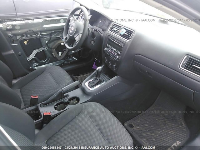 3VW2K7AJXCM375069 - 2012 VOLKSWAGEN JETTA S 灰色 照片 5