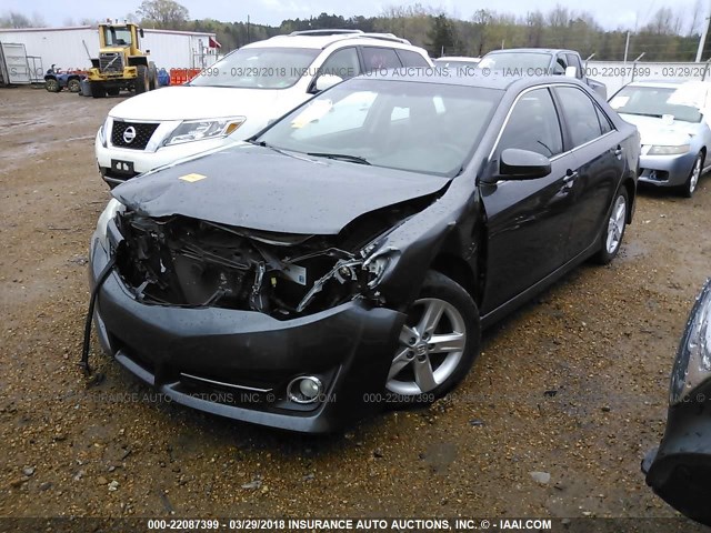 4T1BF1FKXDU223114 - 2013 TOYOTA CAMRY L/SE/LE/XLE GRAY photo 2