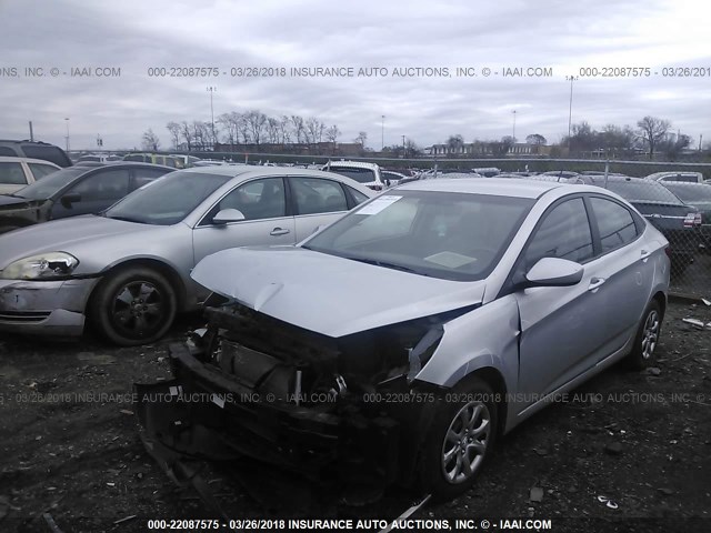 KMHCT4AE8EU636568 - 2014 HYUNDAI ACCENT GLS/GS SILVER photo 2