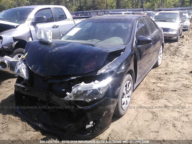 4T1BF1FK2CU031393 - 2012 TOYOTA CAMRY SE/LE/XLE Черный фото 2
