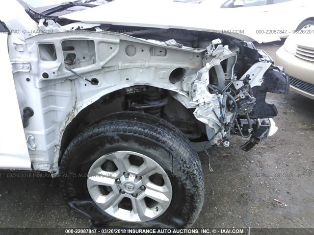 JTEBU5JR5E5152935 - 2014 TOYOTA 4RUNNER SR5/LIMITED/TRAIL WHITE photo 6