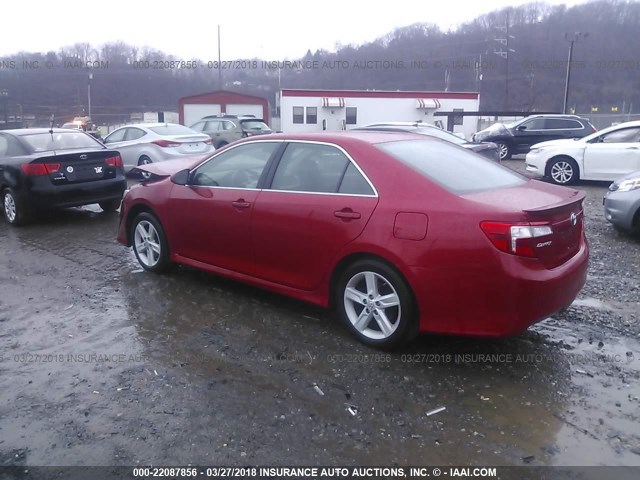 4T1BF1FK0CU609541 - 2012 TOYOTA CAMRY SE/LE/XLE RED photo 3