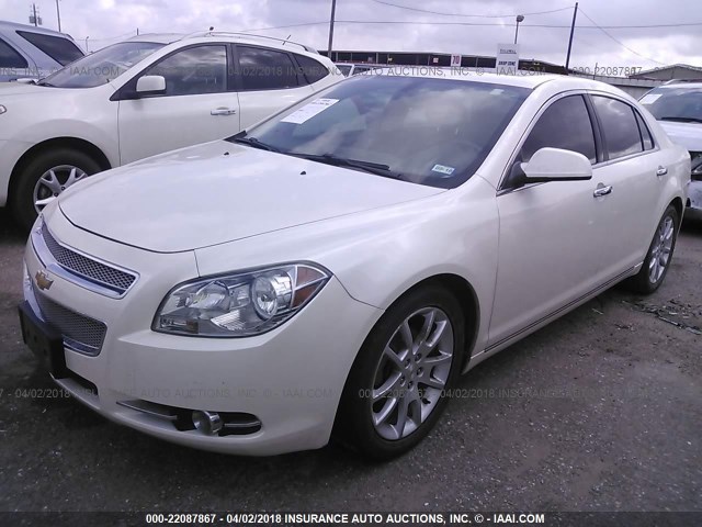 1G1ZE5E72BF392709 - 2011 CHEVROLET MALIBU LTZ WHITE photo 2
