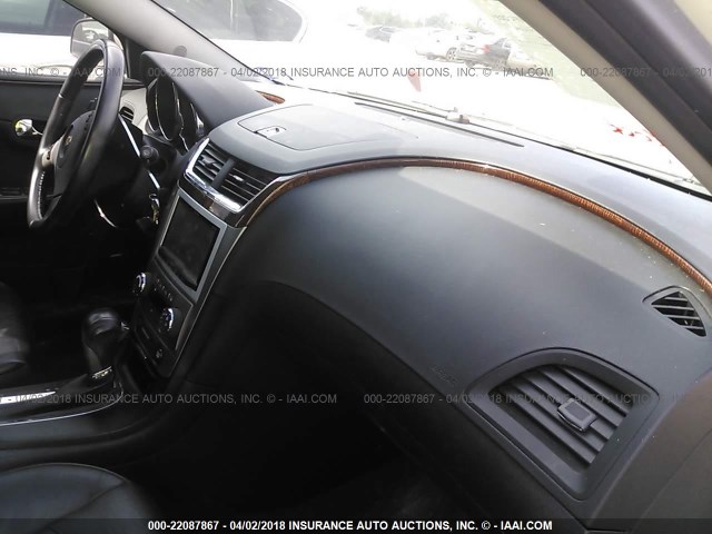 1G1ZE5E72BF392709 - 2011 CHEVROLET MALIBU LTZ WHITE photo 5