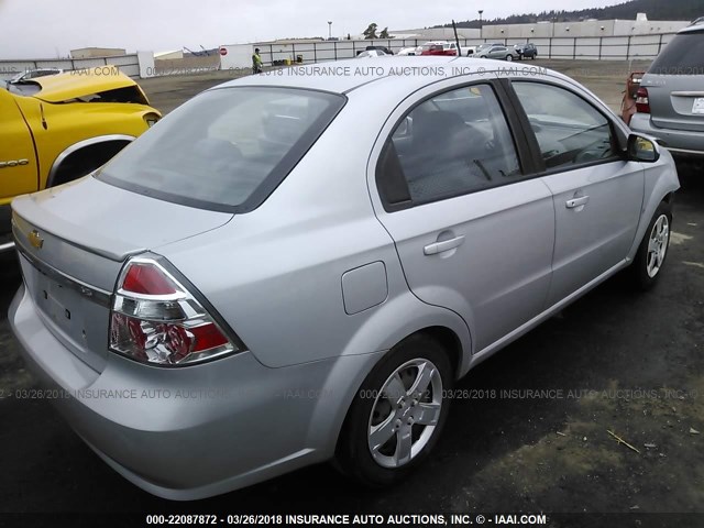 KL1TD56E49B662741 - 2009 CHEVROLET AVEO LS/LT SILVER photo 4