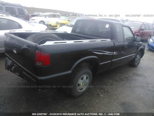 1GCCS19Z8RK108611 - 1994 CHEVROLET S TRUCK S10 BLACK photo 4