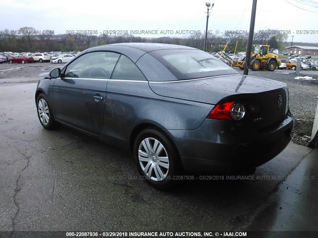 WVWAA71F18V050529 - 2008 VOLKSWAGEN EOS TURBO/KOMFORT GRAY photo 3