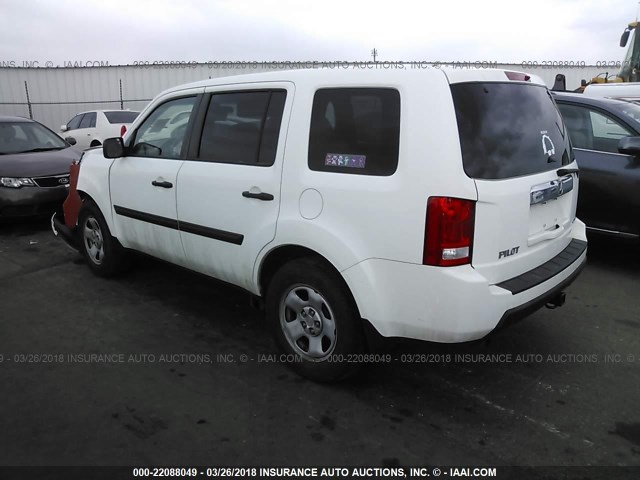 5FNYF4H25BB014477 - 2011 HONDA PILOT LX WHITE photo 3