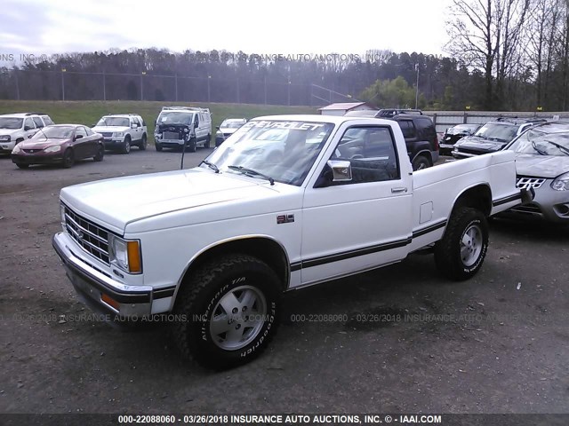 1GCCT14ZXK2109415 - 1989 CHEVROLET S TRUCK S10 WHITE photo 2