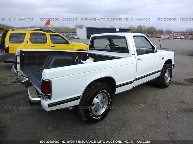 1GCCT14ZXK2109415 - 1989 CHEVROLET S TRUCK S10 WHITE photo 4