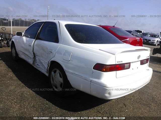 4T1BG22KXXU498074 - 1999 TOYOTA CAMRY CE/LE/XLE 白色 照片 3