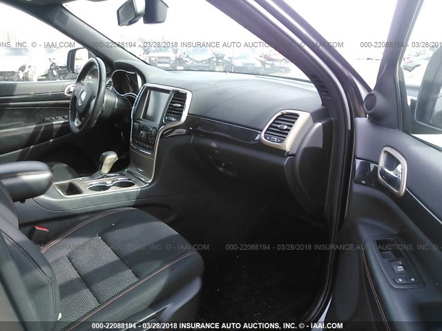 1C4RJFAG9GC475741 - 2016 JEEP GRAND CHEROKEE LAREDO GRAY photo 5