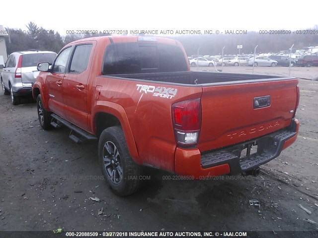 5TFCZ5AN8HX053963 - 2017 TOYOTA TACOMA DBL CAB/SR/TRDSPT/OR/PRO ნარინჯისფერი ფოტო 3