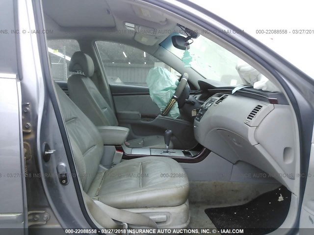 KMHFC46F18A274555 - 2008 HYUNDAI AZERA SE/LIMITED GRAY photo 5