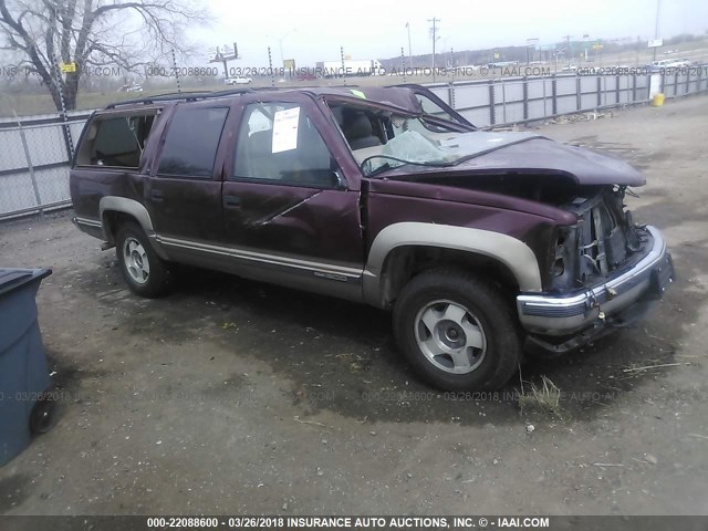 1GKFK16RXWJ732899 - 1998 GMC SUBURBAN K1500 MAROON photo 1