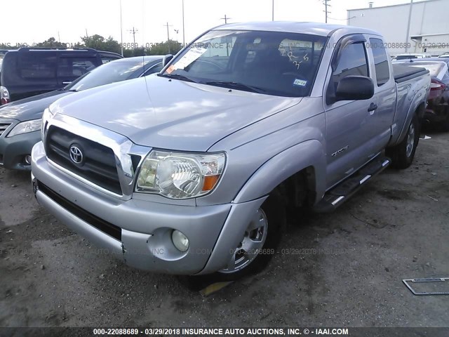 5TETU62N26Z314061 - 2006 TOYOTA TACOMA PRERUNNER ACCESS CAB SILVER photo 2