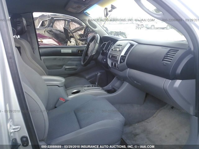 5TETU62N26Z314061 - 2006 TOYOTA TACOMA PRERUNNER ACCESS CAB SILVER photo 5