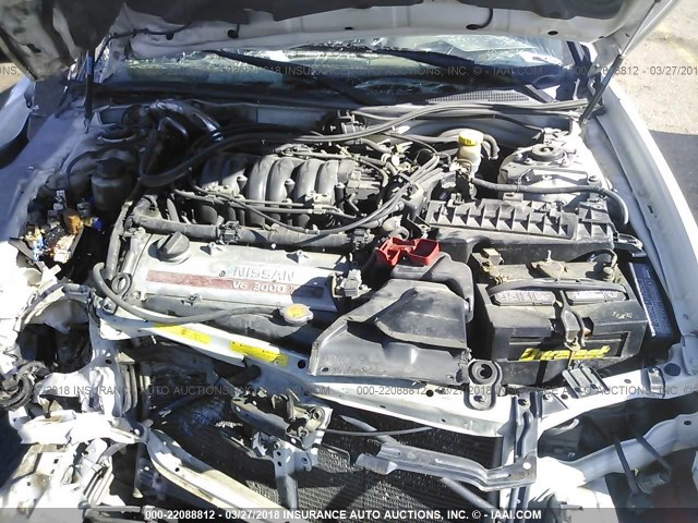 JN1CA31A0YT032608 - 2000 NISSAN MAXIMA GLE/GXE/SE WHITE photo 10