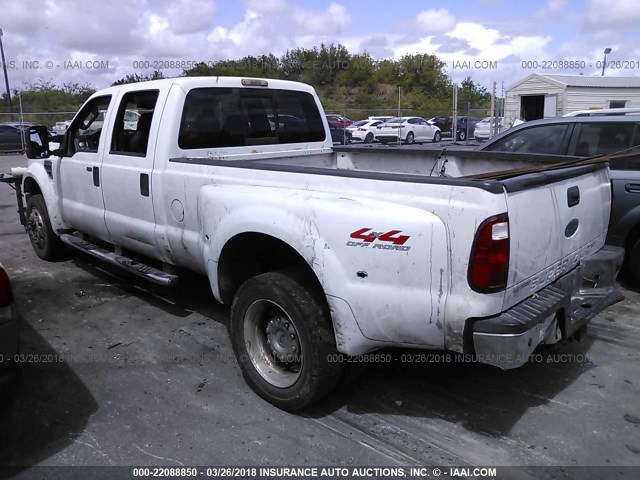 1FTXW43R28EA42988 - 2008 FORD F450 SUPER DUTY WHITE photo 3