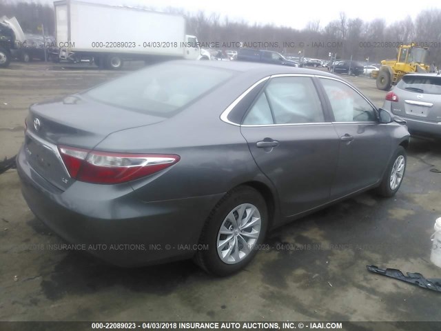 4T4BF1FK9FR509691 - 2015 TOYOTA CAMRY LE/XLE/SE/XSE GRAY photo 4