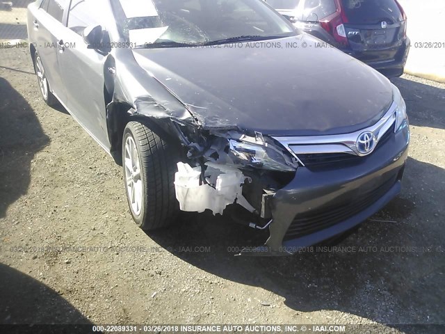 4T1BD1FK4DU084197 - 2013 TOYOTA CAMRY HYBRID/LE/XLE 灰色 照片 6
