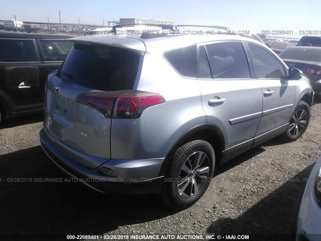 JTMWFREV1JJ161874 - 2018 TOYOTA RAV4 ADVENTURE/XLE 银色 照片 4