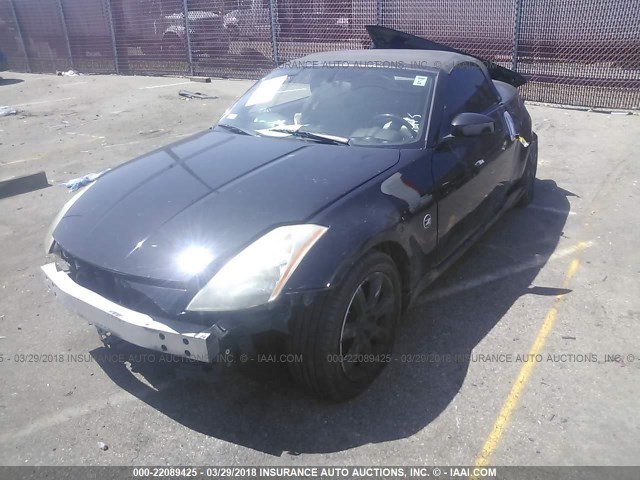 JN1AZ36A65M750016 - 2005 NISSAN 350Z ROADSTER BLACK photo 2