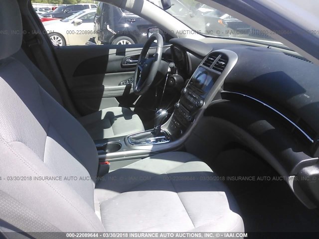 1G11A5SA3DF262708 - 2013 CHEVROLET MALIBU LS 白色 照片 5