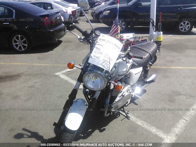 SMT900K11ET635670 - 2014 TRIUMPH MOTORCYCLE BONNEVILLE WHITE photo 2