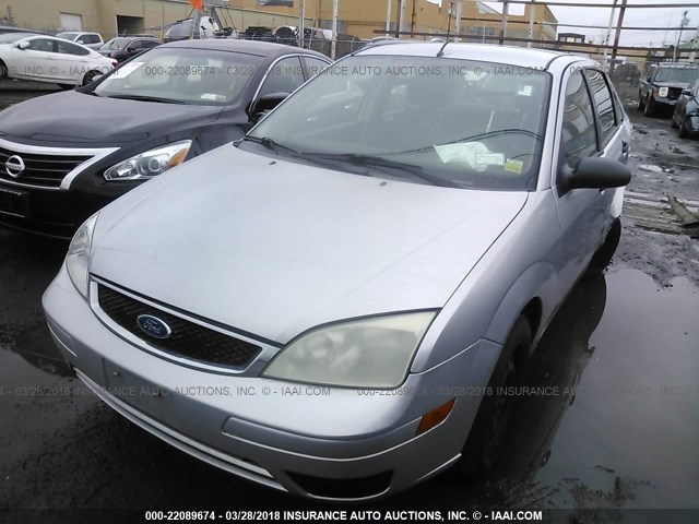1FAFP34N07W167839 - 2007 FORD FOCUS ZX4/S/SE/SES 灰色 照片 2