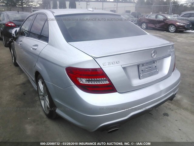 WDDGF8BB6CA707196 - 2012 MERCEDES-BENZ C 300 4MATIC SILVER photo 3