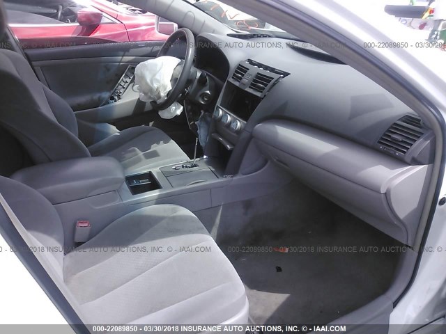4T1BE46K49U841699 - 2009 TOYOTA CAMRY SE/LE/XLE WHITE photo 5
