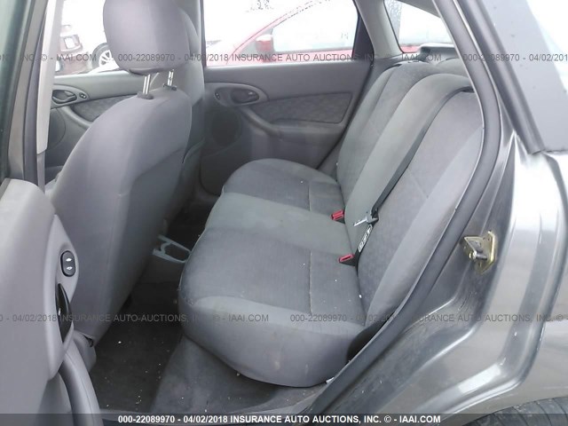 3FAFP37323R174475 - 2003 FORD FOCUS ZX5 GRAY photo 8