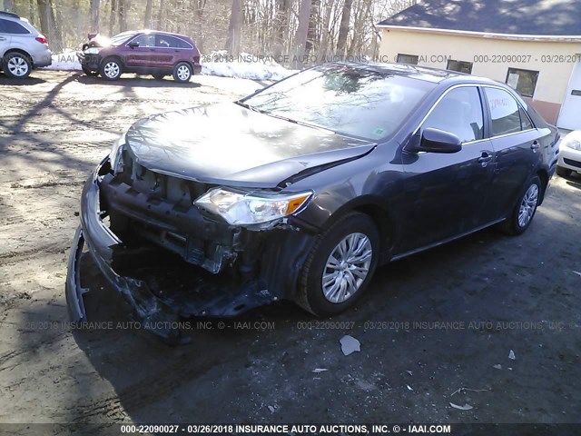 4T4BF1FK4CR193290 - 2012 TOYOTA CAMRY SE/LE/XLE GRAY photo 2