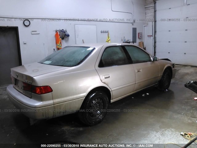 JT2BF22K5Y0239095 - 2000 TOYOTA CAMRY CE/LE/XLE 金色 照片 4
