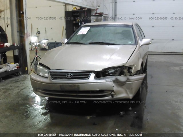 JT2BF22K5Y0239095 - 2000 TOYOTA CAMRY CE/LE/XLE GOLD photo 6