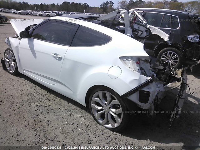 KMHTC6AD8CU031806 - 2012 HYUNDAI VELOSTER WHITE photo 3