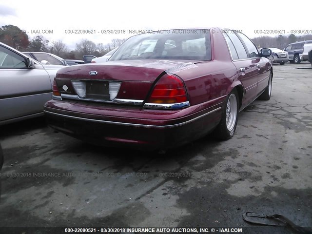 2FAFP74W52X150032 - 2002 FORD CROWN VICTORIA LX/SPORT RED photo 4