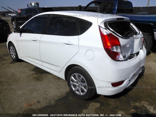 KMHCT5AE4EU141421 - 2014 HYUNDAI ACCENT GLS/GS WHITE photo 3