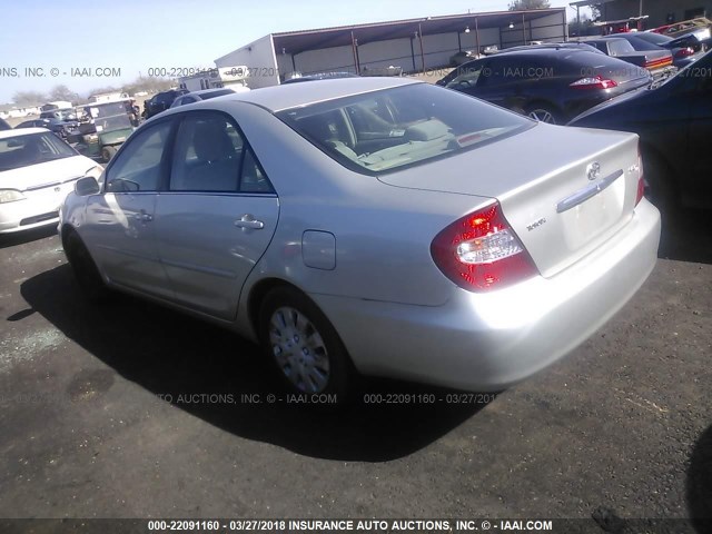 4T1BE30K43U754945 - 2003 TOYOTA CAMRY LE/XLE/SE SILVER photo 3