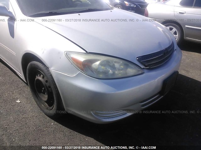 4T1BE30K43U754945 - 2003 TOYOTA CAMRY LE/XLE/SE SILVER photo 6