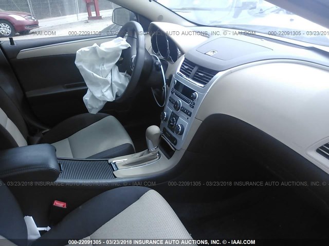 1G1ZB5E02CF176419 - 2012 CHEVROLET MALIBU LS GRAY photo 5