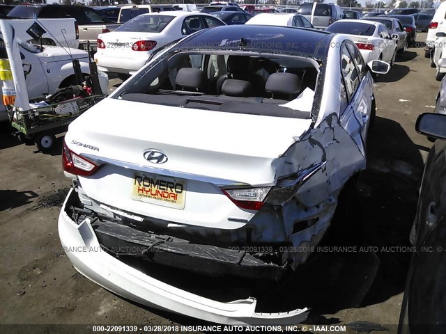 5NPEC4AC2CH453427 - 2012 HYUNDAI SONATA SE/LIMITED WHITE photo 4