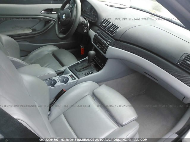 WBABW53475PL49171 - 2005 BMW 330 CI SILVER photo 5