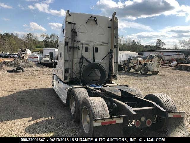 1FUJGLDR7BLAV3057 - 2011 FREIGHTLINER CASCADIA 125  WHITE photo 3
