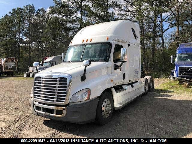1FUJGLDR7BLAV3057 - 2011 FREIGHTLINER CASCADIA 125  WHITE photo 4